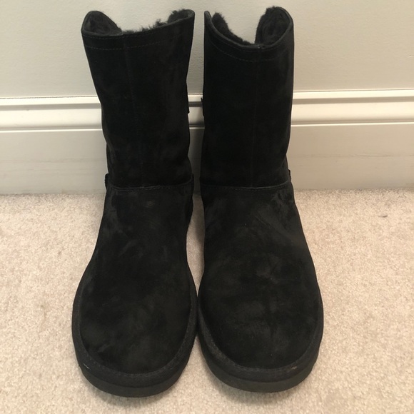 Adorable Ugg boots with bling buckle 🥾 👢 - Picture 9 of 10